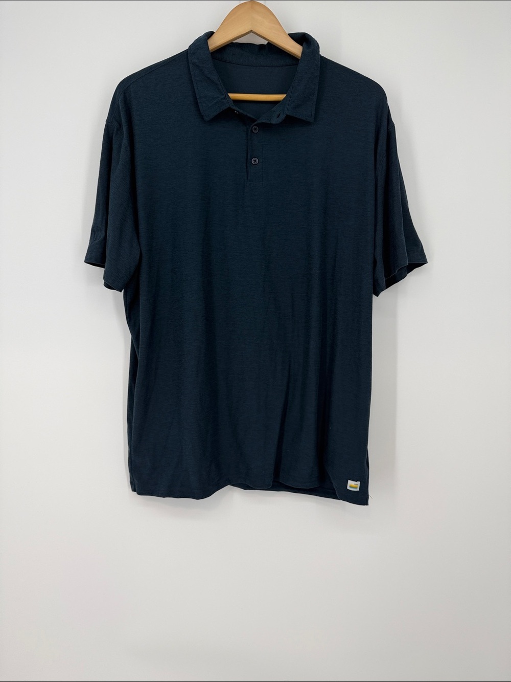 Vuori Men's Navy Polo Shirt - Classic Short Sleeve